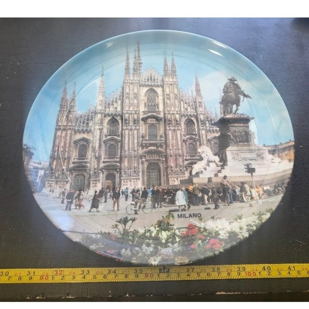 Vintage Milano Duomo di Milano Italy Souvenir Decorative Plate 12 Inch Round - Picture 1 of 4